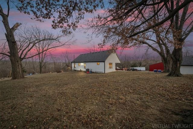 100 N 94th Street, Edwardsville, KS 66111