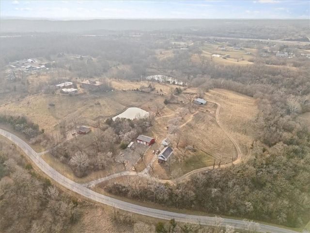 100 N 94th Street, Edwardsville, KS 66111