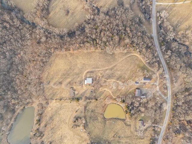 100 N 94th Street, Edwardsville, KS 66111