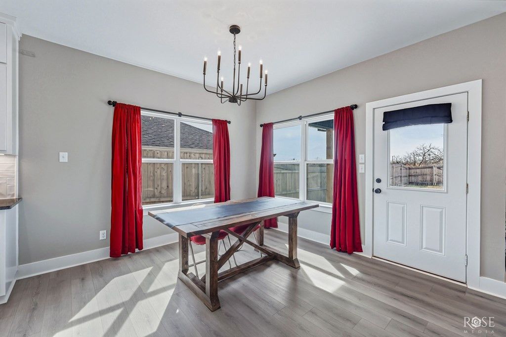 Image 13 of property listing at 211 S Buchanan Street, San Angelo, TX 76903