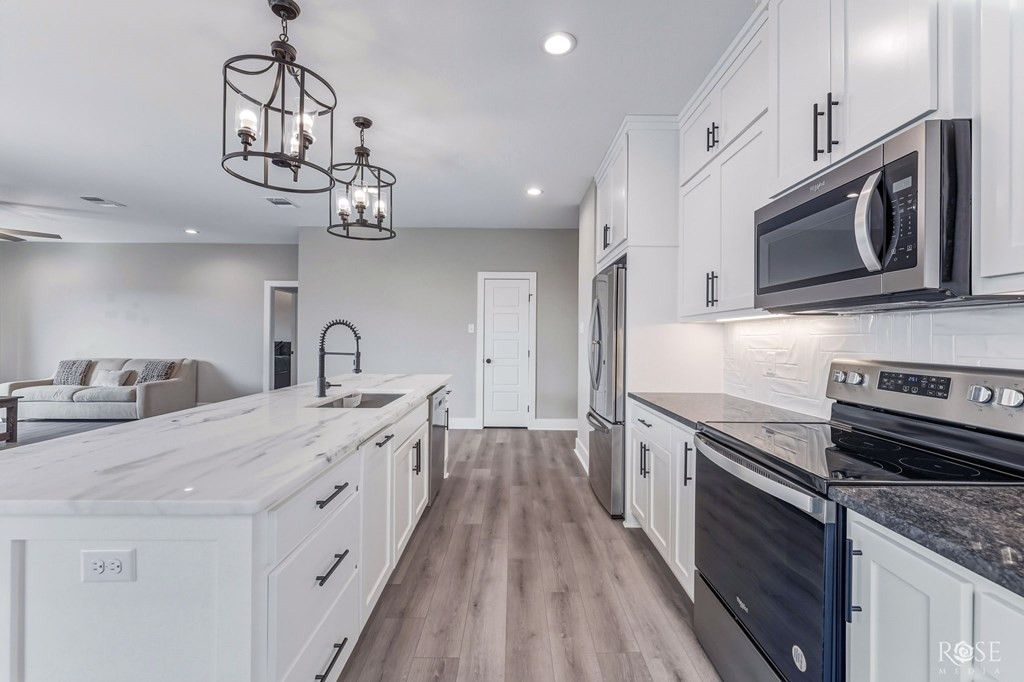 Image 14 of property listing at 211 S Buchanan Street, San Angelo, TX 76903