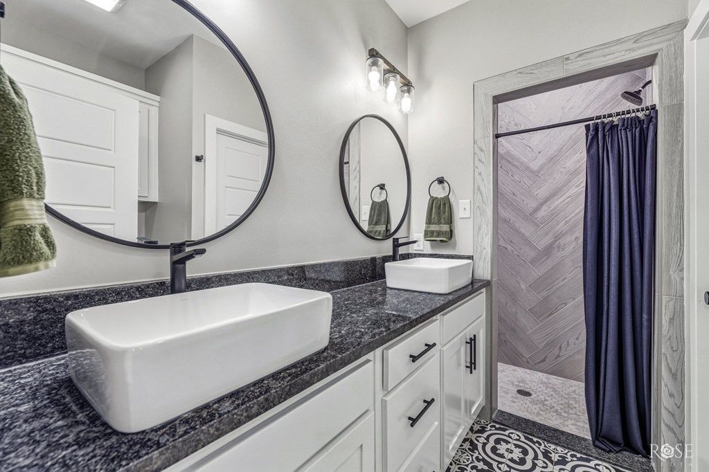 Image 19 of property listing at 211 S Buchanan Street, San Angelo, TX 76903