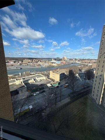 3 Fordham Hill Oval Av 10B, Bronx, NY 10468