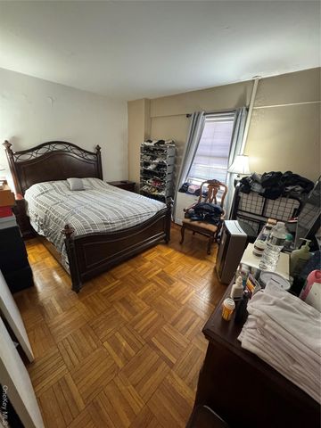 3 Fordham Hill Oval Av 10B, Bronx, NY 10468