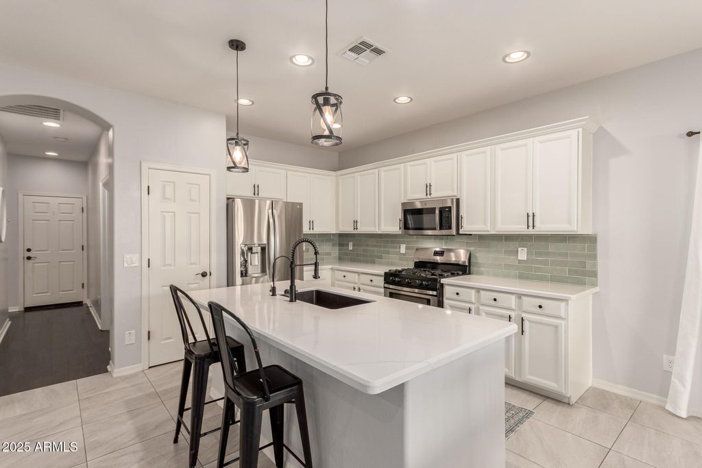 1562 W ALDER Road, San Tan Valley, AZ 85140