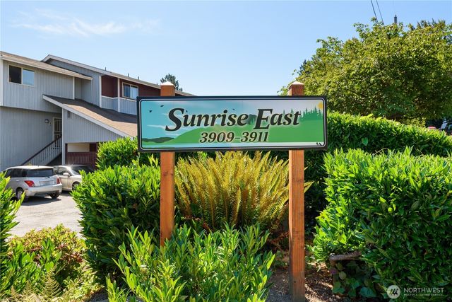 3911 Wetmore Avenue #6B, Everett, WA 98201