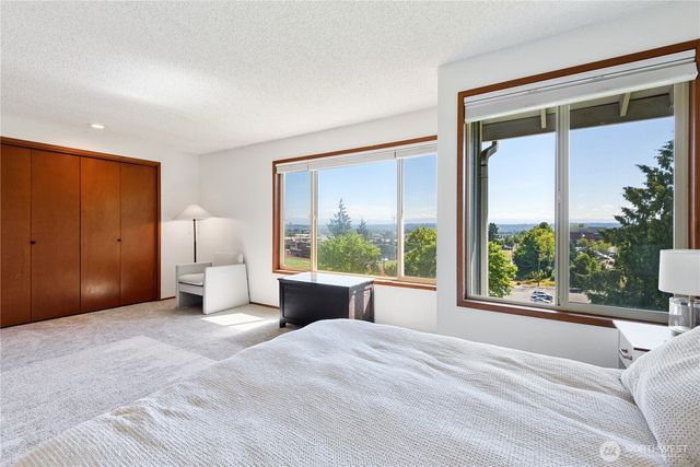 3911 Wetmore Avenue #6B, Everett, WA 98201