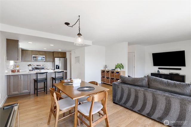 3911 Wetmore Avenue #6B, Everett, WA 98201