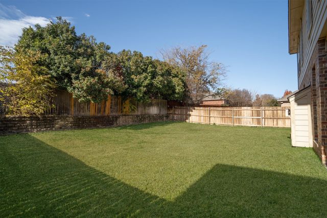 10413 Stoneside Trail, Fort Worth, TX 76244