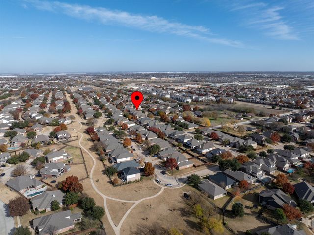 10413 Stoneside Trail, Fort Worth, TX 76244