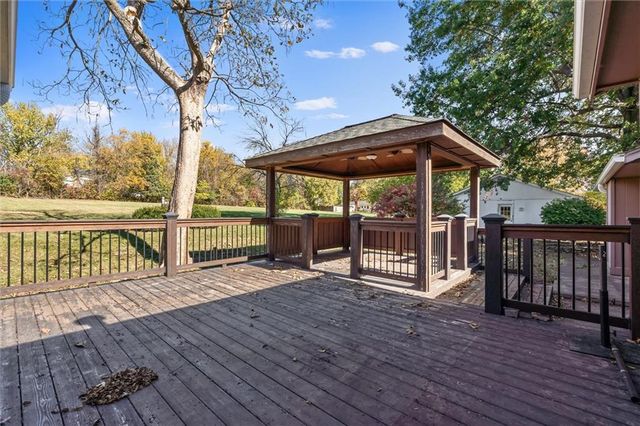2301 Lees Summit Road, Lee's Summit, MO 64064
