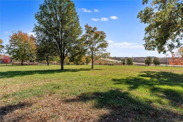 2301 Lees Summit Road, Lee's Summit, MO 64064