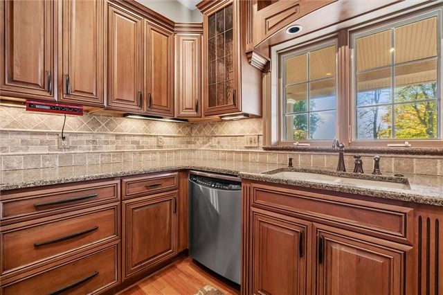 2301 Lees Summit Road, Lee's Summit, MO 64064