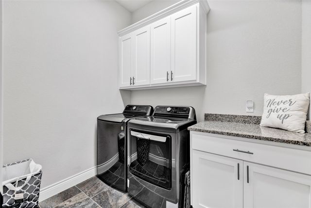 1040 Cloudy Court, Weatherford, TX 76085