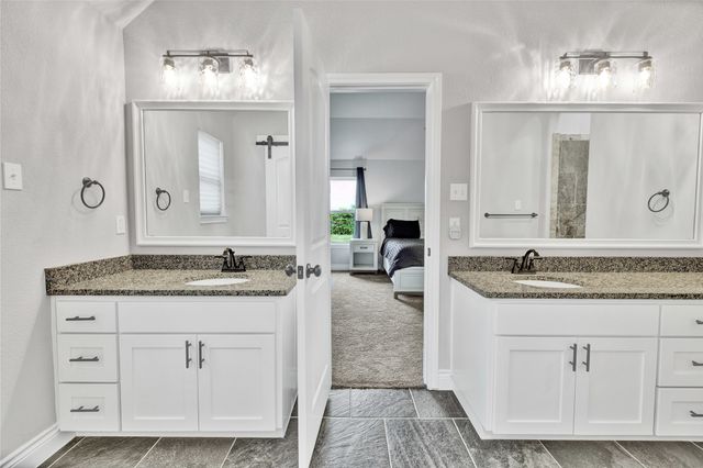1040 Cloudy Court, Weatherford, TX 76085