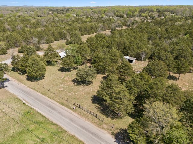 160 Osteen Ln, Chapel Hill, TN 37034