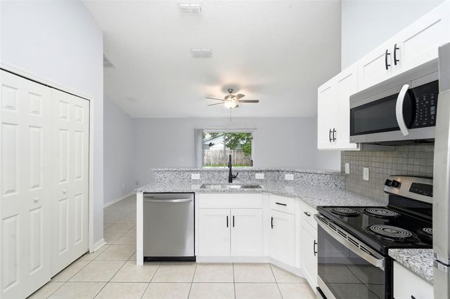 206 N HAWTHORNE AVENUE, Apopka, FL 32703