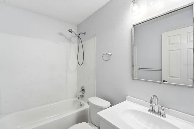 206 N HAWTHORNE AVENUE, Apopka, FL 32703