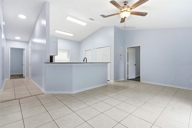 206 N HAWTHORNE AVENUE, Apopka, FL 32703