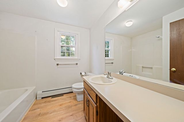 20 Biscayne Dr, Barnstable, MA 02648