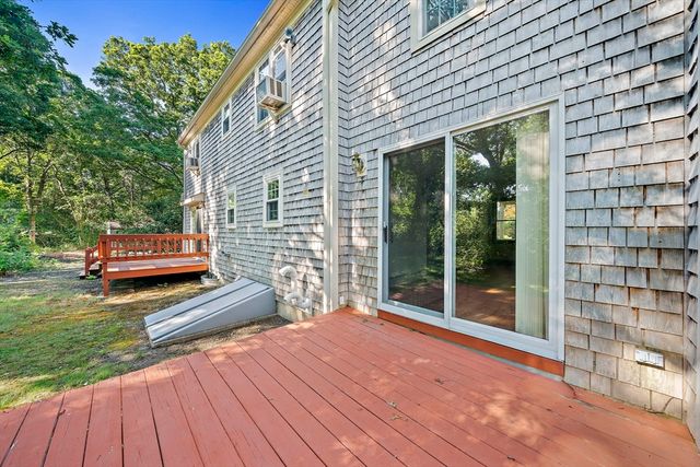 20 Biscayne Dr, Barnstable, MA 02648