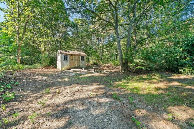 20 Biscayne Dr, Barnstable, MA 02648