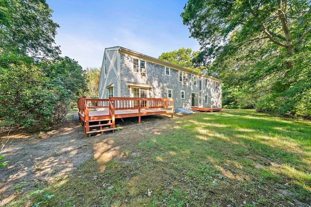20 Biscayne Dr, Barnstable, MA 02648