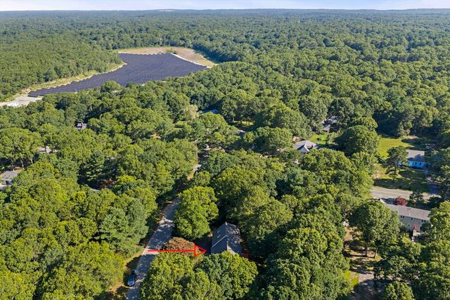 20 Biscayne Dr, Barnstable, MA 02648