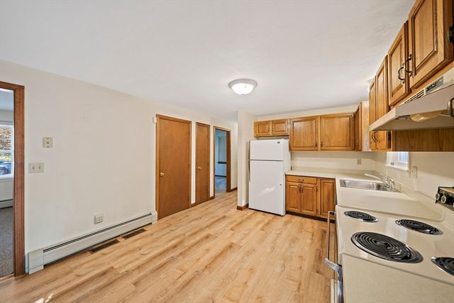 20 Biscayne Dr, Barnstable, MA 02648