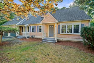 20 Biscayne Dr, Barnstable, MA 02648