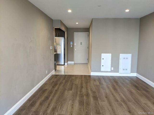 45-11 82nd Street W6B, Elmhurst, NY 11373