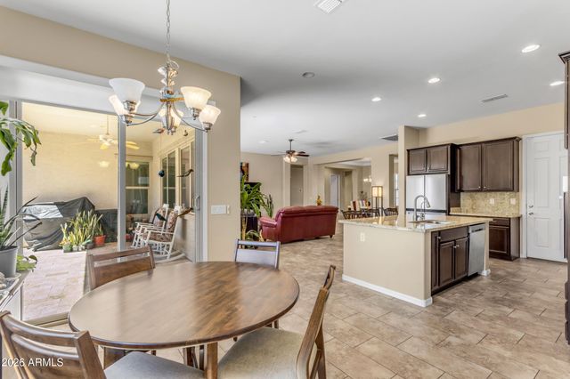 2827 E MUIRFIELD Street, Gilbert, AZ 85298