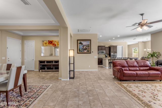 2827 E MUIRFIELD Street, Gilbert, AZ 85298