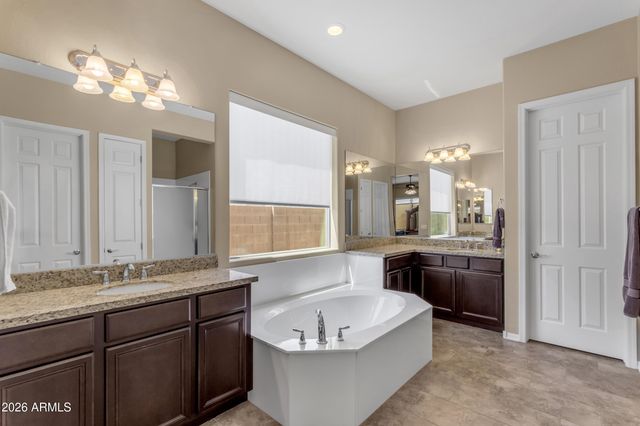 2827 E MUIRFIELD Street, Gilbert, AZ 85298