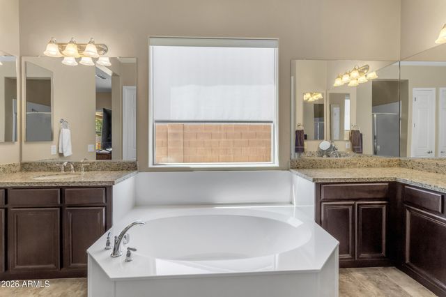 2827 E MUIRFIELD Street, Gilbert, AZ 85298