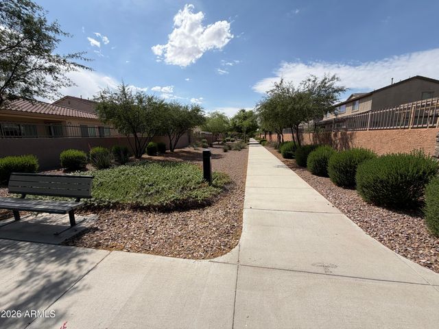 2827 E MUIRFIELD Street, Gilbert, AZ 85298