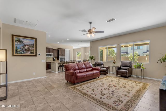 2827 E MUIRFIELD Street, Gilbert, AZ 85298