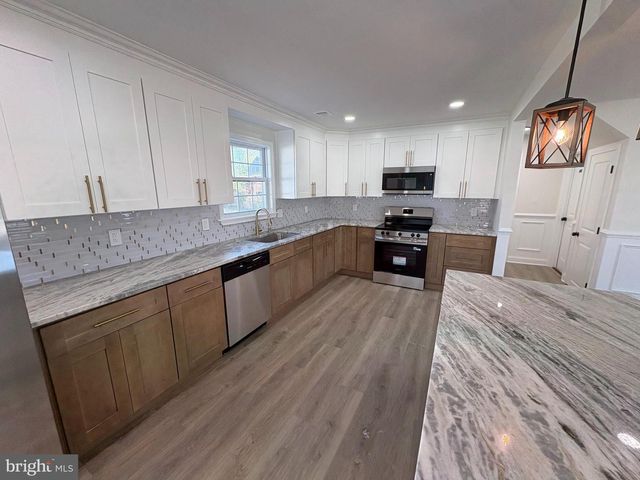 50 MICAHILL RD, Levittown, PA 19056