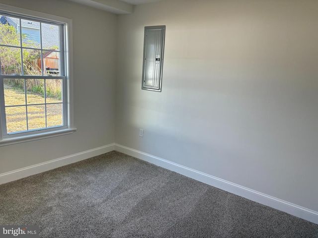 50 MICAHILL RD, Levittown, PA 19056