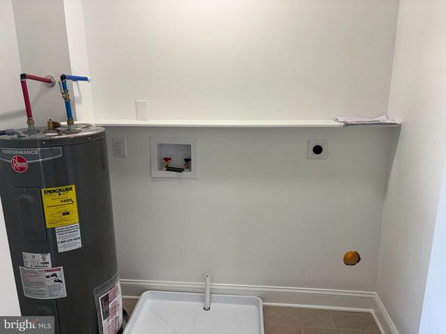 50 MICAHILL RD, Levittown, PA 19056