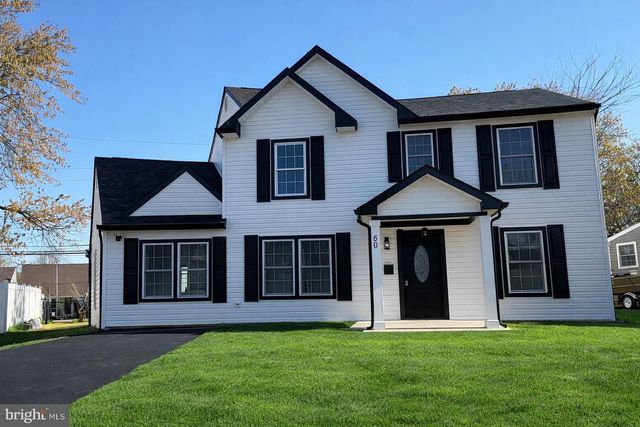 50 MICAHILL RD, Levittown, PA 19056