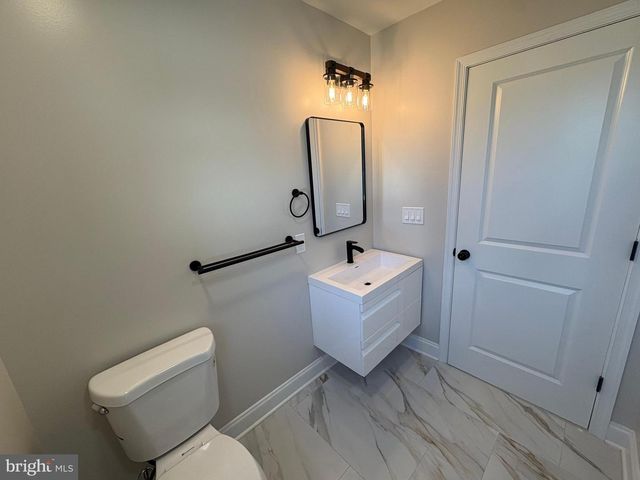 50 MICAHILL RD, Levittown, PA 19056