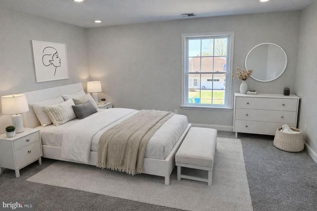 50 MICAHILL RD, Levittown, PA 19056