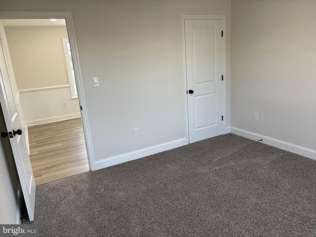 50 MICAHILL RD, Levittown, PA 19056