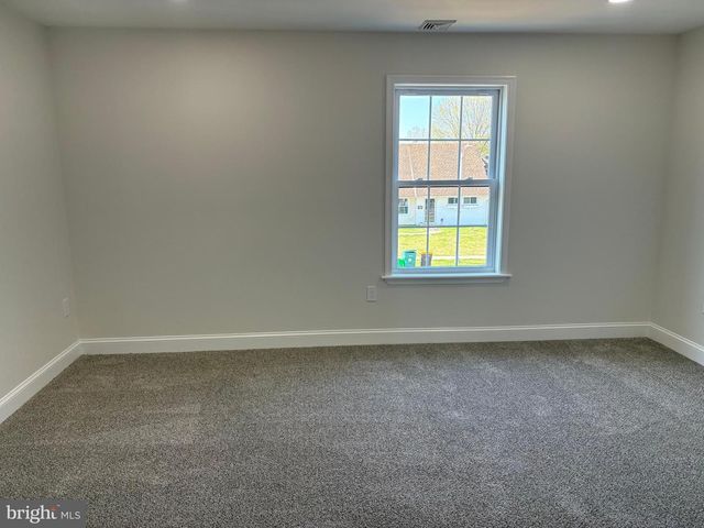 50 MICAHILL RD, Levittown, PA 19056