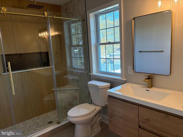 50 MICAHILL RD, Levittown, PA 19056