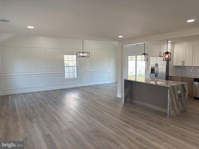 50 MICAHILL RD, Levittown, PA 19056