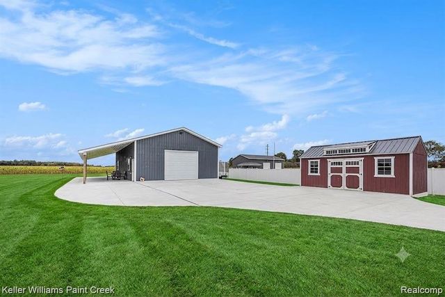 8309 Almont Road, Almont Township, MI 48003