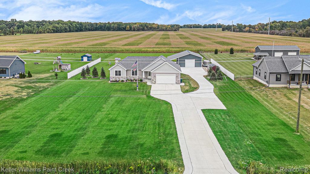 8309 Almont Road, Almont Township, MI 48003