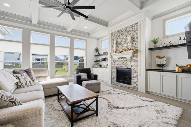 1744 Pinnacle Club Drive, Grove City, OH 43123